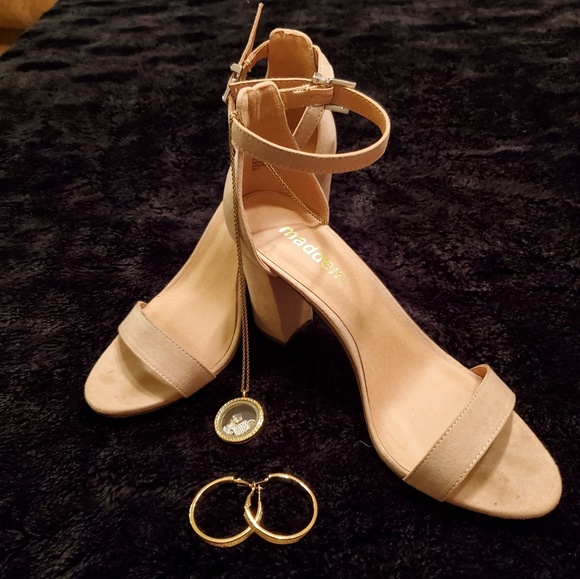 Steve Madden Shoes - Stunning, Steve Madden Sandals 8 1/2